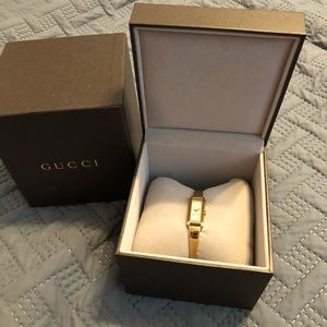 Gucci Swiss made watch